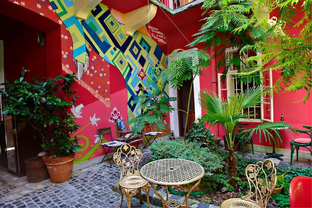 Santico Art Hotel And Hostel Будапеща Екстериор снимка