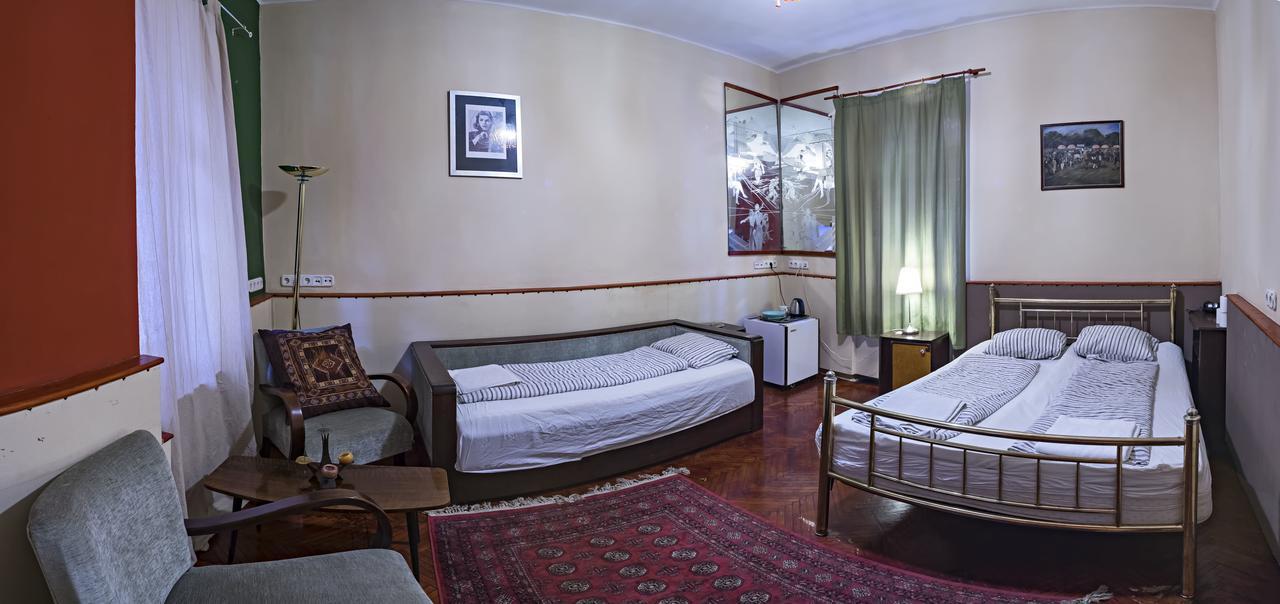 Santico Art Hotel And Hostel Будапеща Екстериор снимка